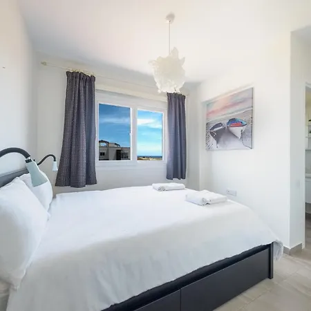 Mozart Penthouse & Tub With Sea View