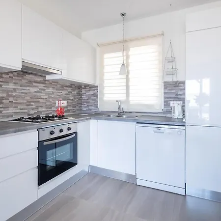 דירה Mozart Penthouse & Tub With Sea View